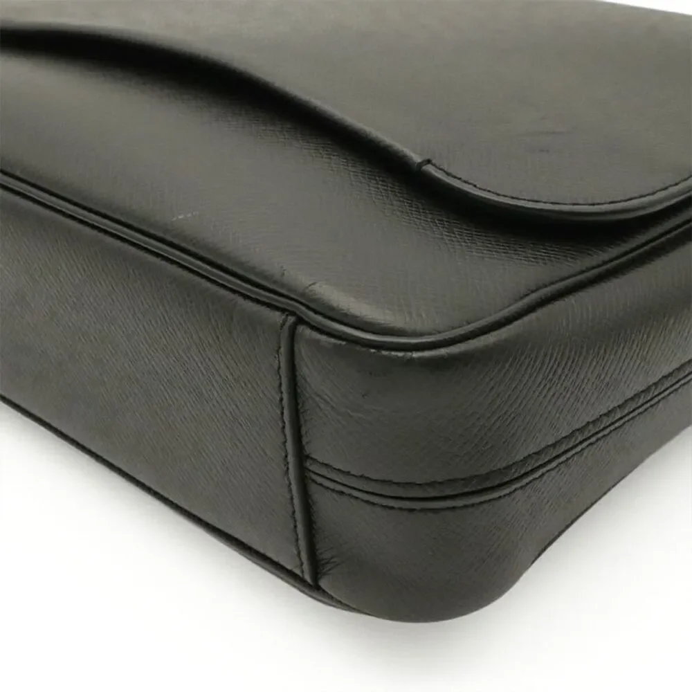 Louis Vuitton Taiga Romain PM Messenger Bag